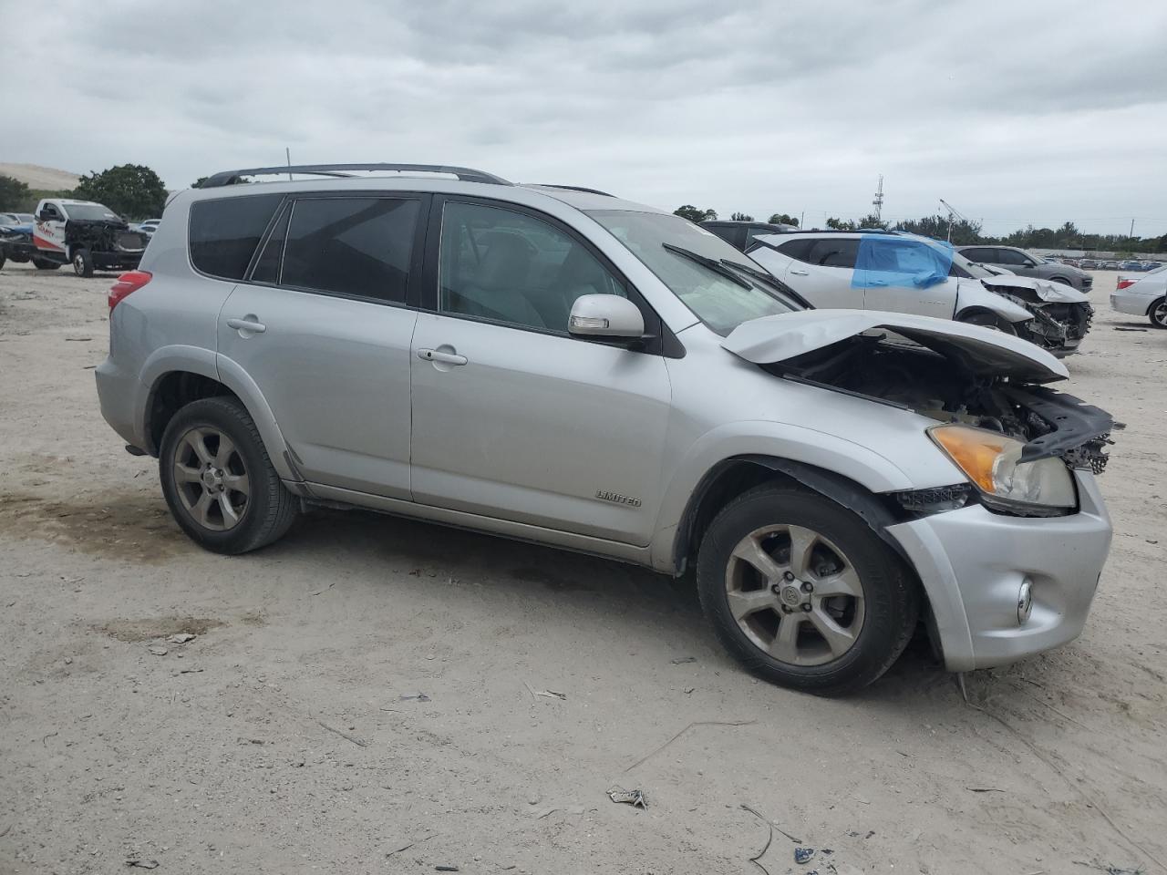 2011 Toyota RAV 4 - Image 4