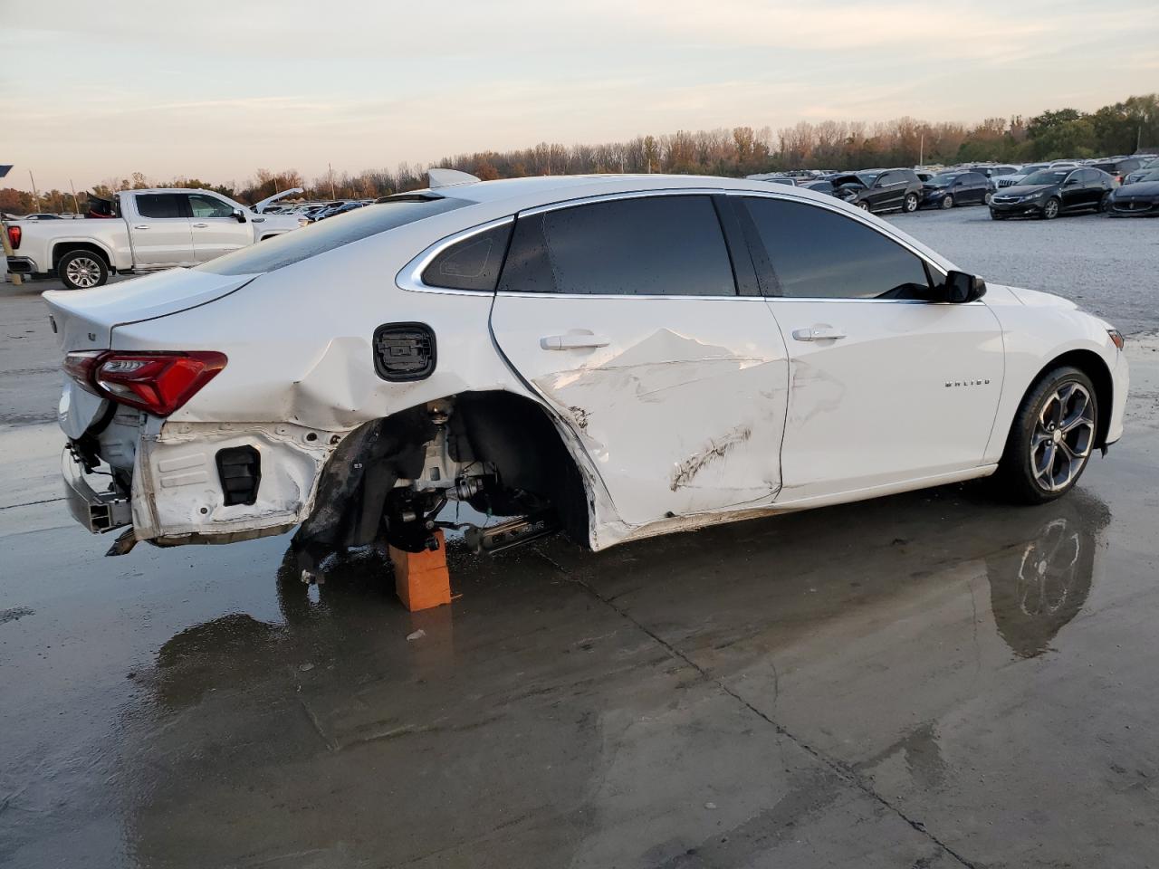 2021 Chevrolet Malibu - Image 3