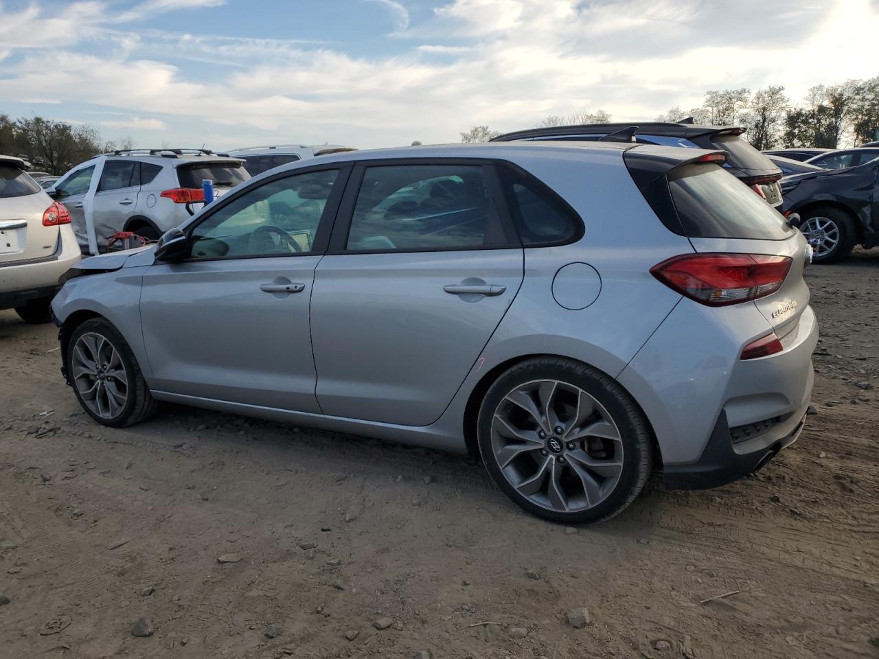 2020 Hyundai Elantra - Image 2