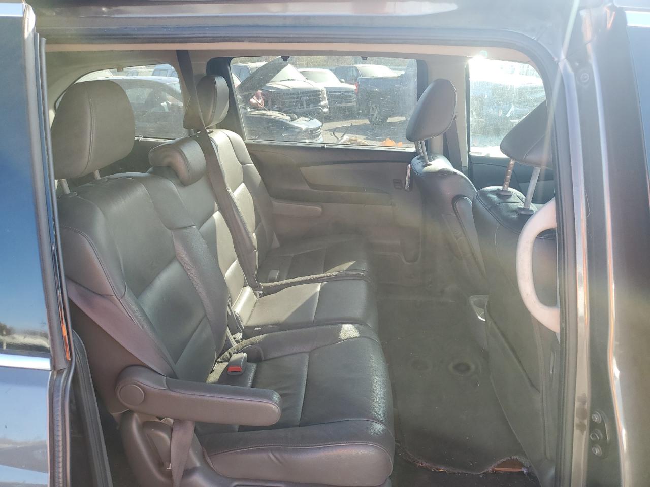 2015 Honda Odyssey - Image 11