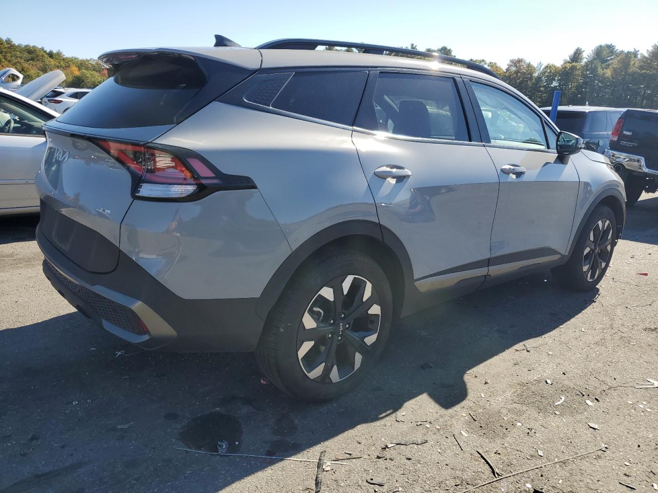 2023 Kia Sportage - Image 3