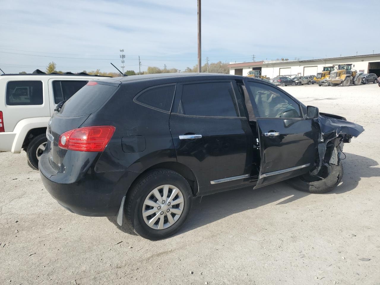 2014 Nissan Rogue - Image 3