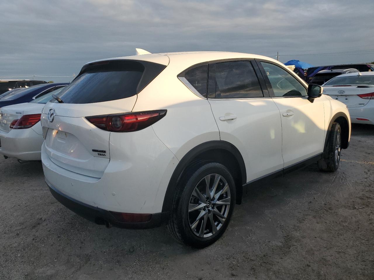 2021 Mazda CX-5 - Image 3