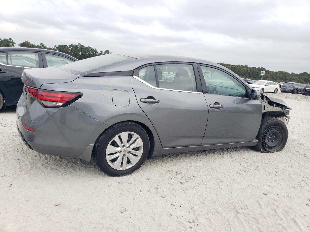 2022 Nissan Sentra - Image 3