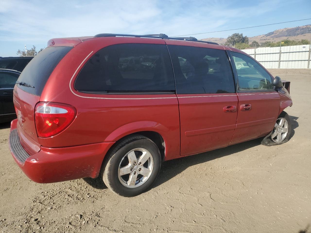 2006 Dodge Caravan - Image 3