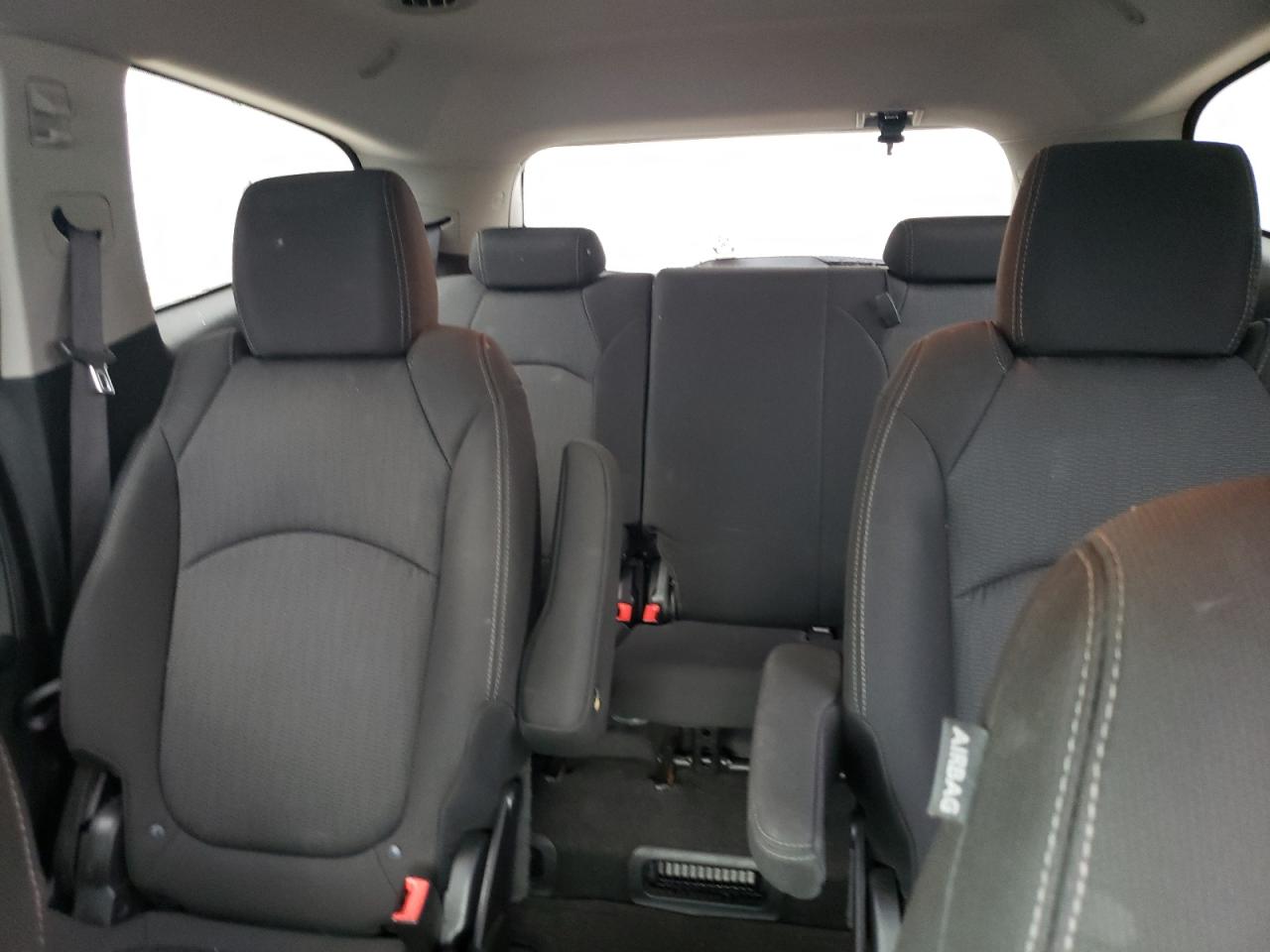2014 Chevrolet Traverse - Image 10