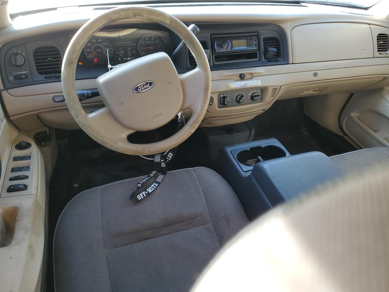 2009 Ford Crown Victoria - Image 8