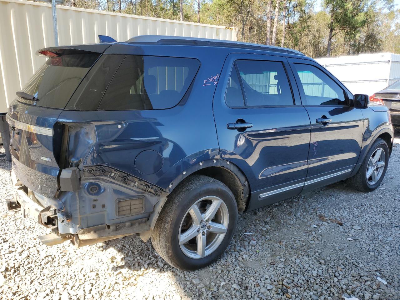 2016 Ford Explorer - Image 3