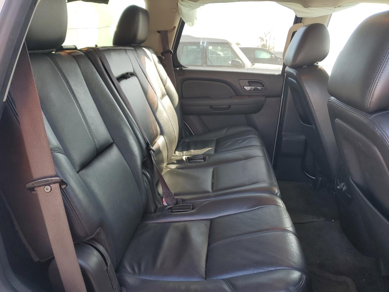 2013 Chevrolet Tahoe - Image 12
