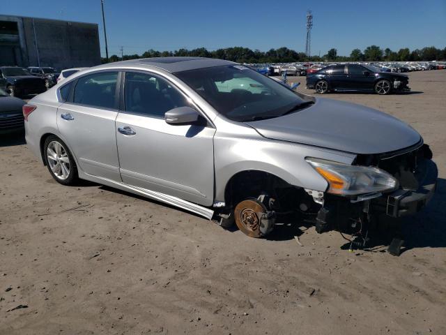 Sedans NISSAN ALTIMA 2015 Biały