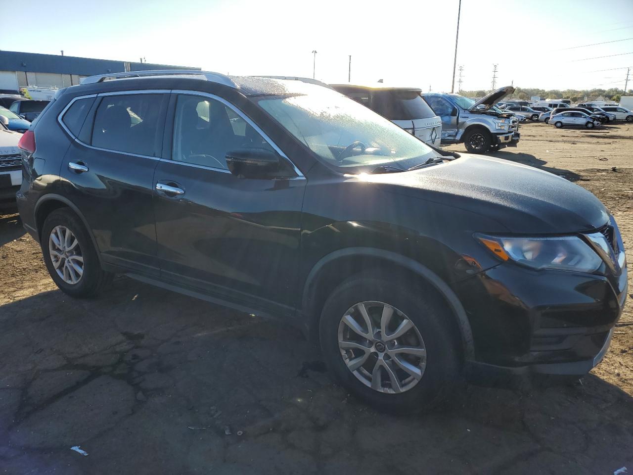 2018 Nissan Rogue - Image 4