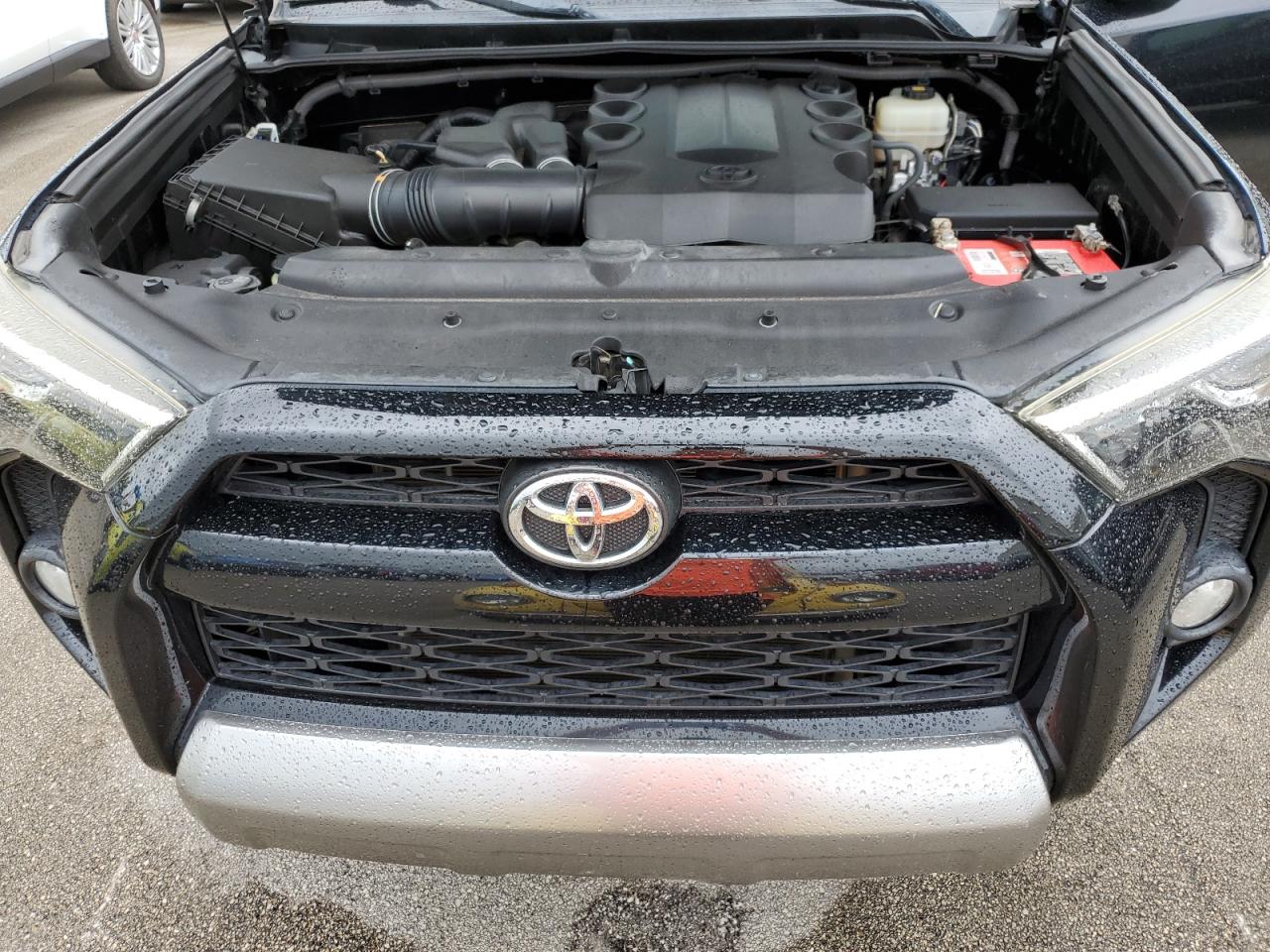 2018 Toyota 4Runner Sr5/Sr5 Premium VIN: JTEBU5JR0J5573164 Lot: 74839544