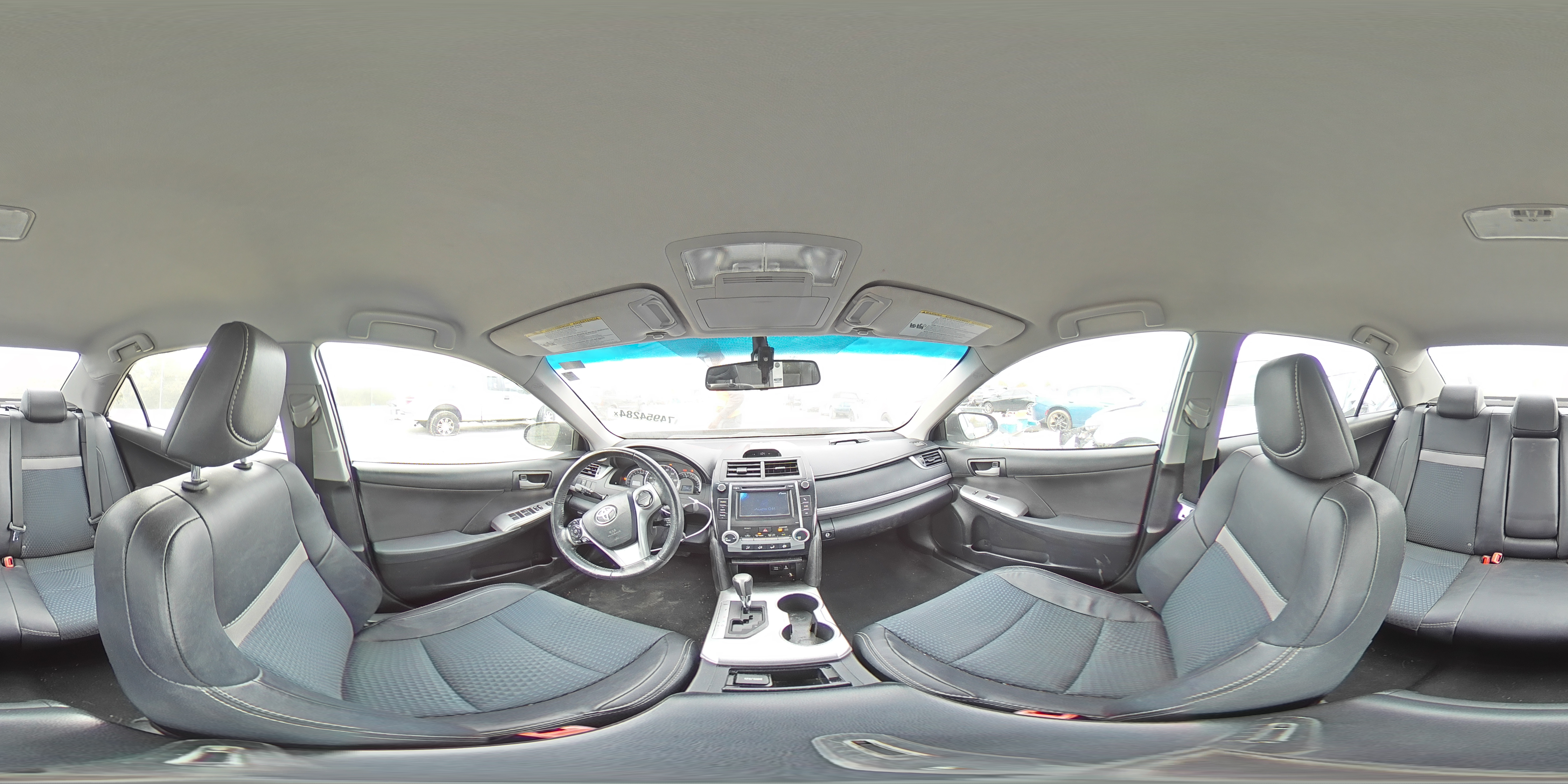 2013 Toyota Camry - Image 13