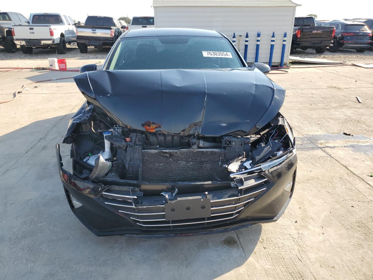 2019 Hyundai Elantra - Image 5