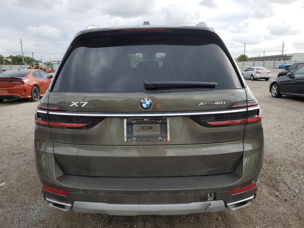 VIN 5UX23EM01S9W42750 2025 BMW X7 no.6