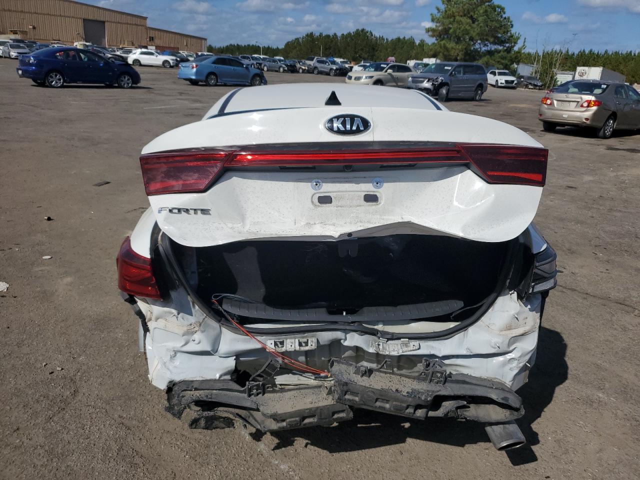 2021 Kia Forte - Image 6