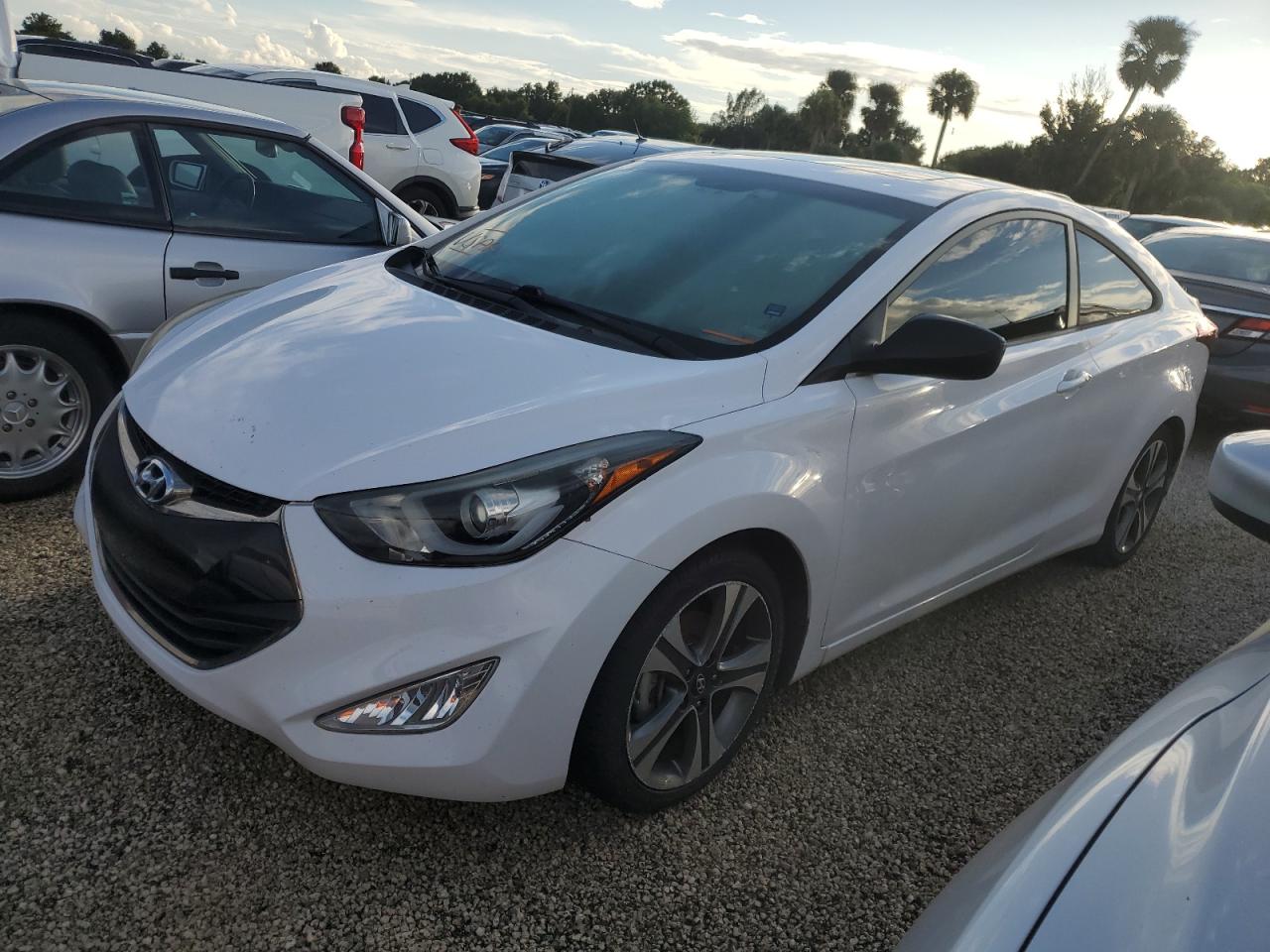 2014 Hyundai Elantra - Image 1