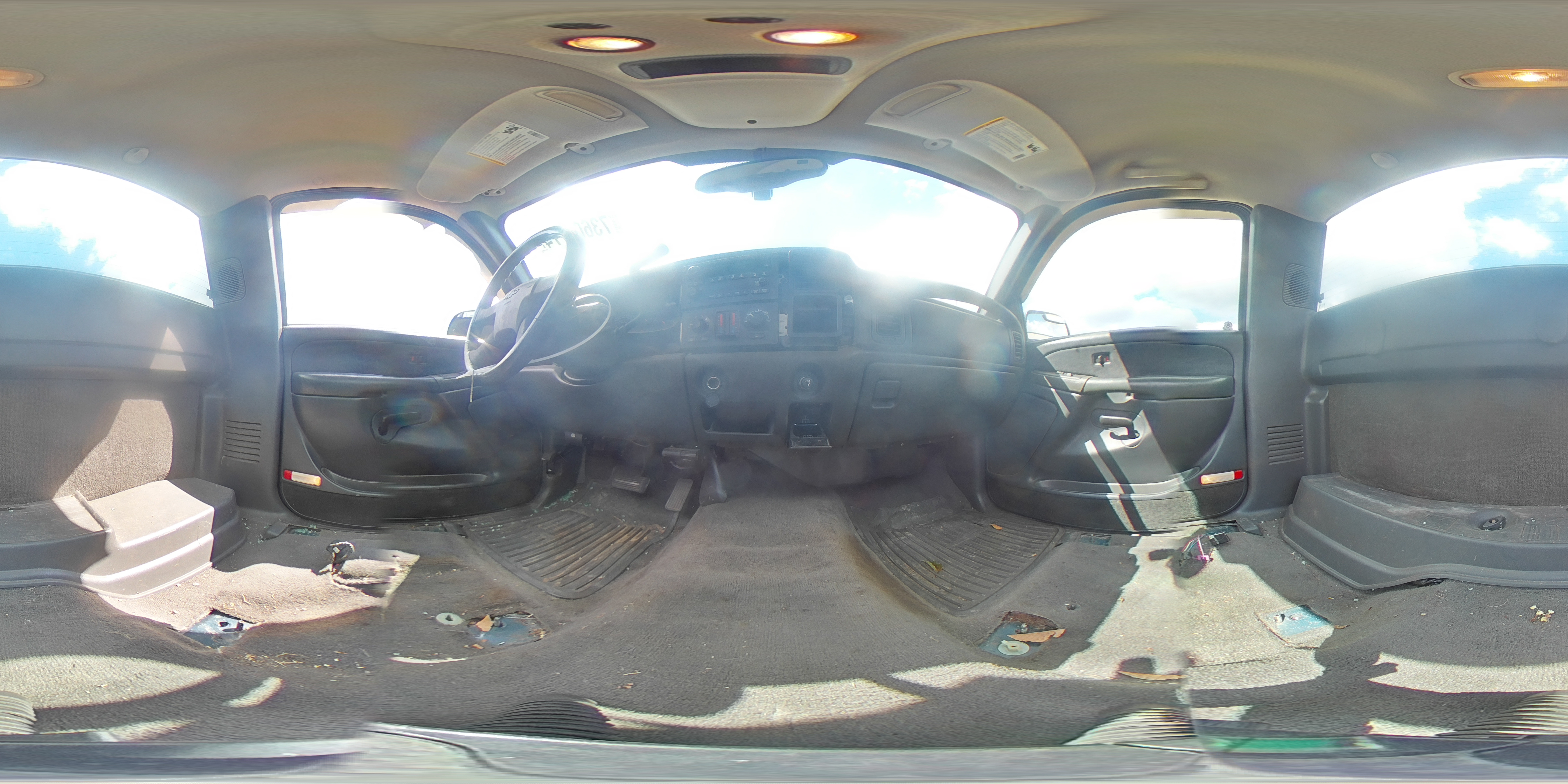 2005 Chevrolet Silverado - Image 12