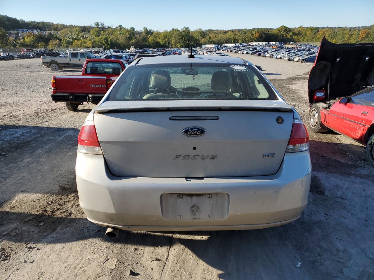 2008 Ford Focus Se VIN: 1FAHP35N98W207828 Lot: 75369454