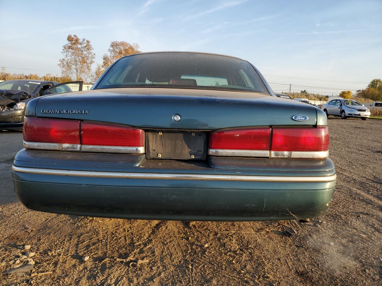 1996 Ford Crown Victoria Lx VIN: 2FALP74W5TX146843 Lot: 77251964