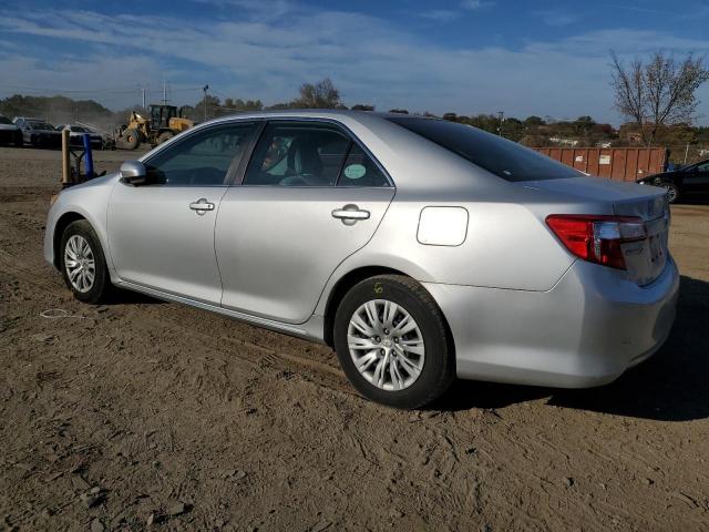  TOYOTA CAMRY 2014 Серебристый