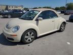 2006 Volkswagen New Beetle Convertible Option Package 1 продається в Wilmer, TX - Rear End