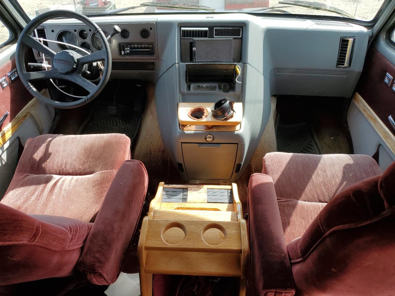 1990 Chevrolet G20 VIN: 1GBEG25KXL7169417 Lot: 74958854