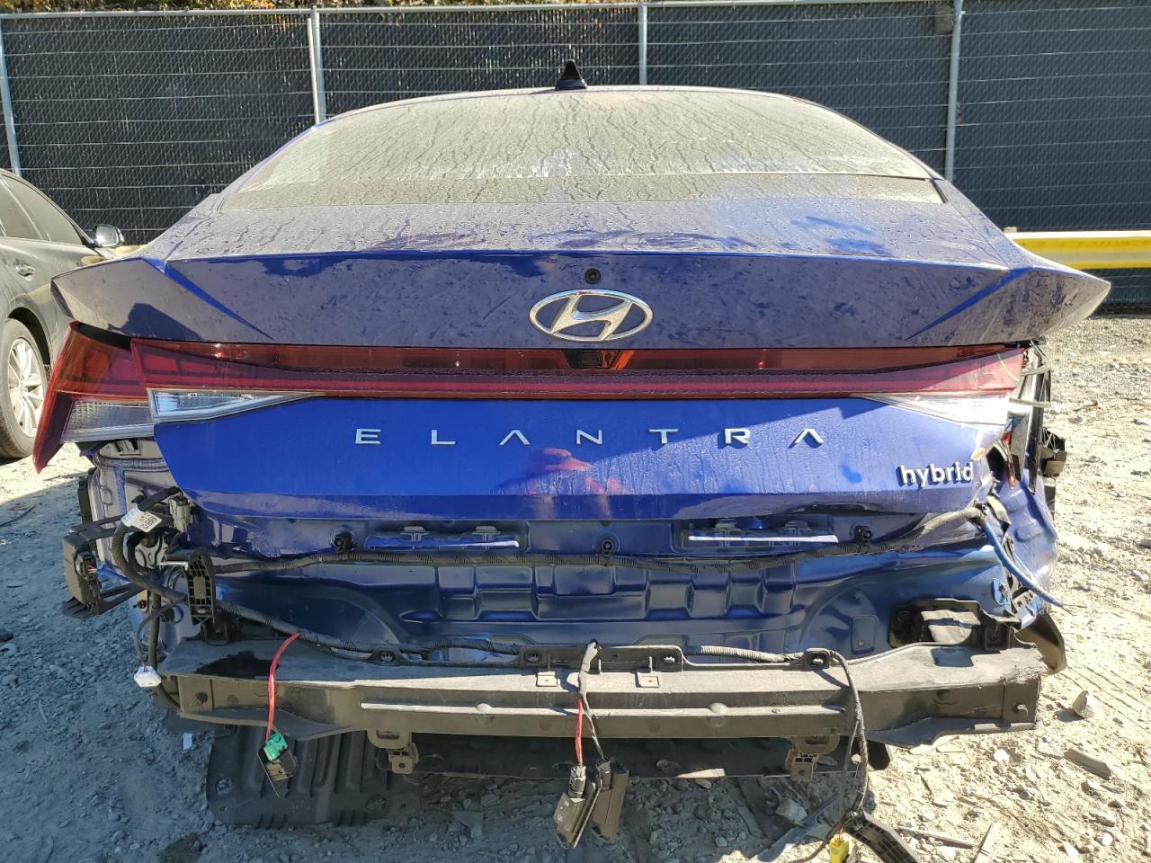 2023 Hyundai Elantra - Image 6