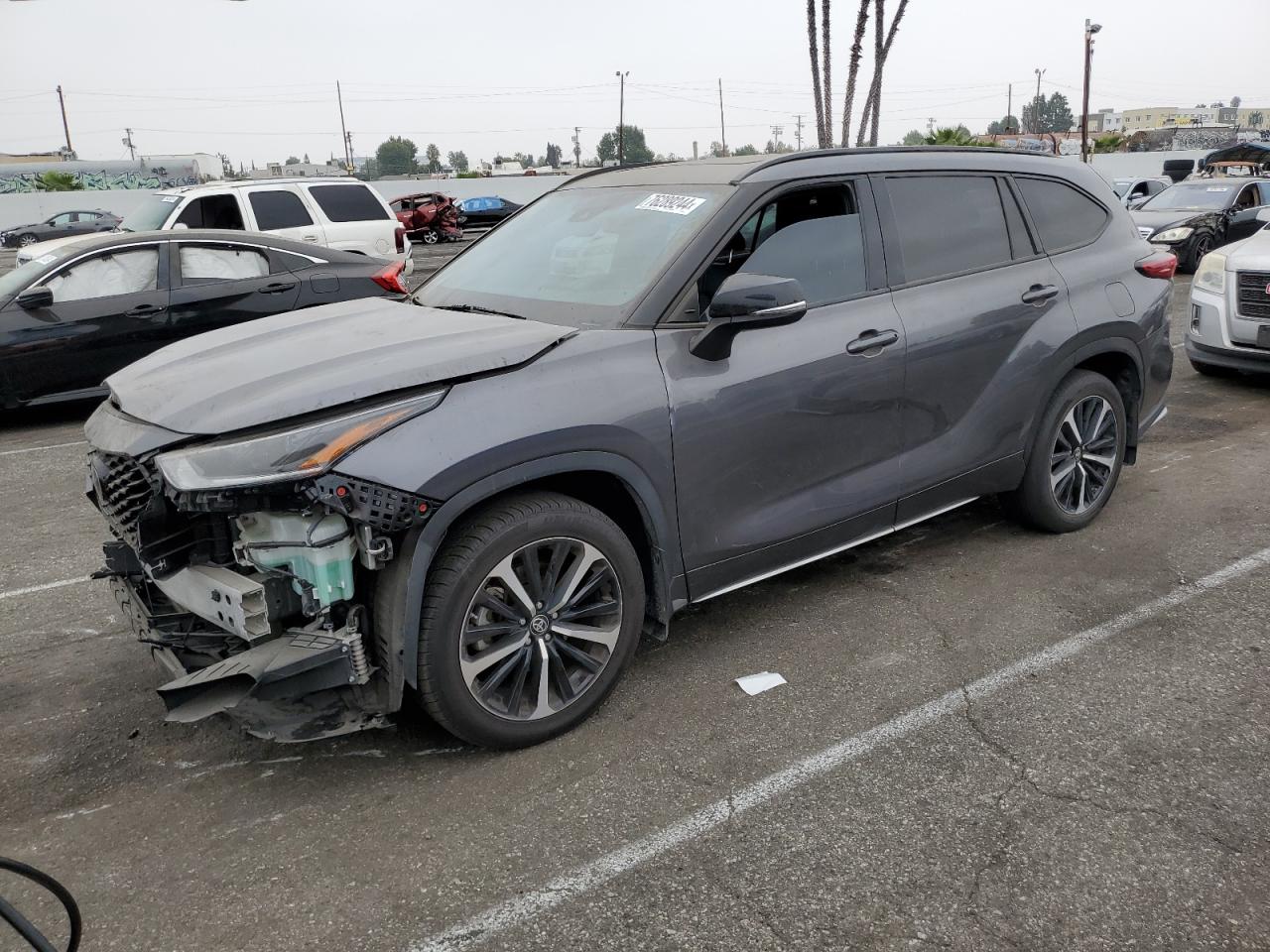 2021 Toyota Highlander - Image 1