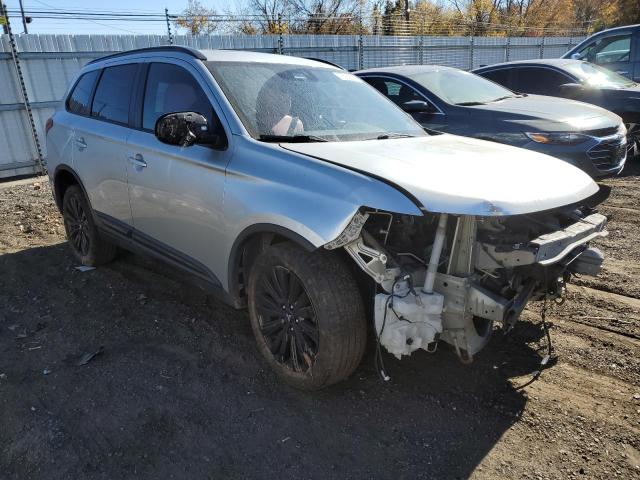  MITSUBISHI OUTLANDER 2020 Сріблястий
