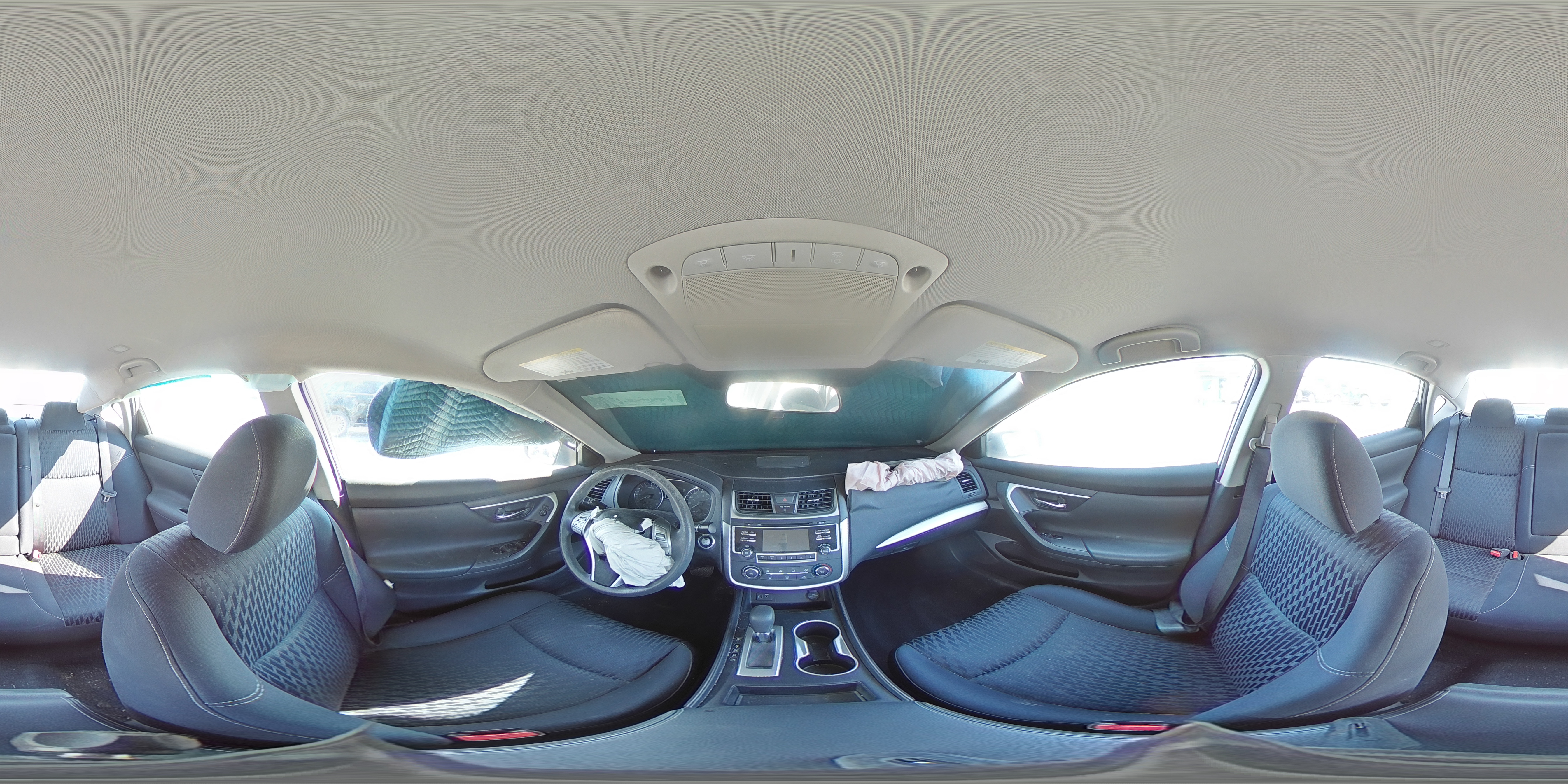 2017 Nissan Altima - Image 12