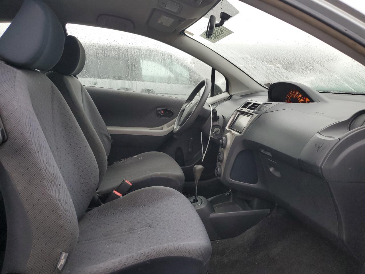 2009 Toyota Yaris - Image 10