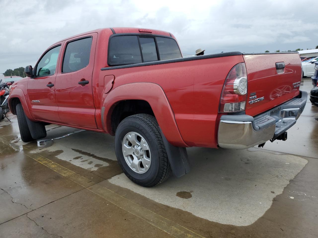2013 Toyota Tacoma - Image 2