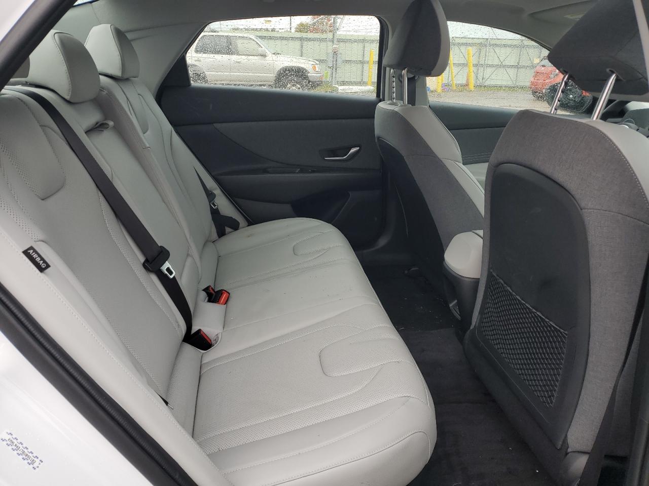 2024 Hyundai Elantra - Image 10