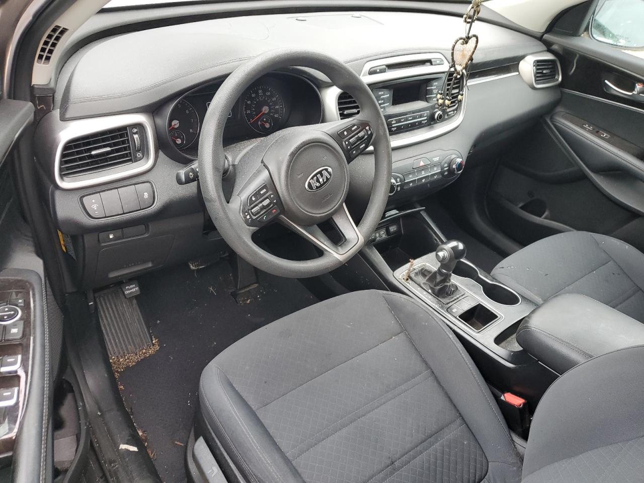 5XYPG4A3XHG239314 2017 Kia Sorento Lx