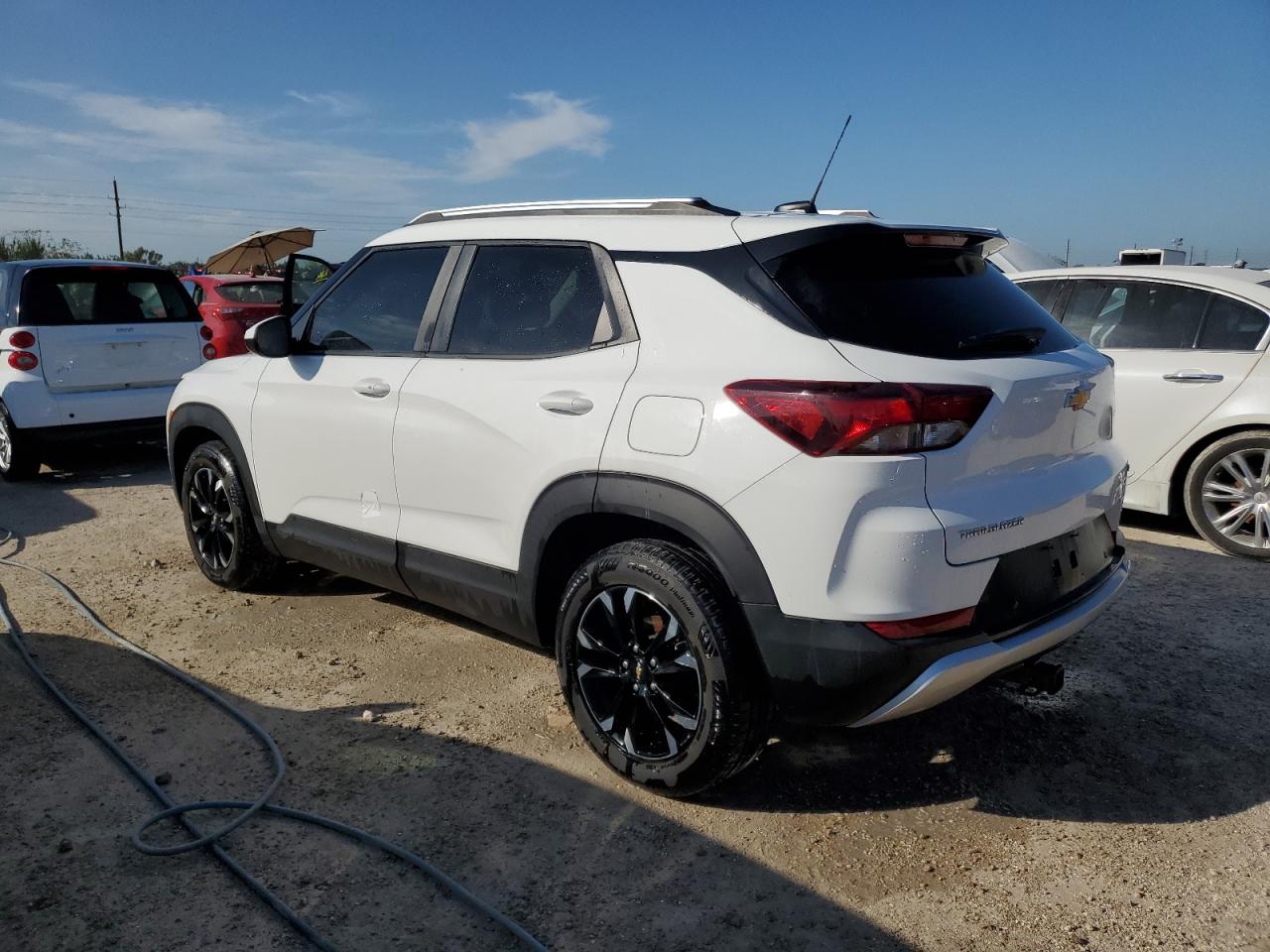 2022 Chevrolet TrailBlazer - Image 2