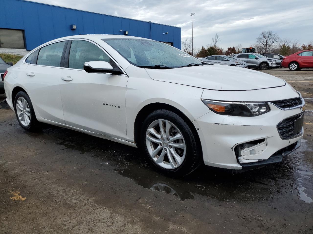 2017 Chevrolet Malibu - Image 4