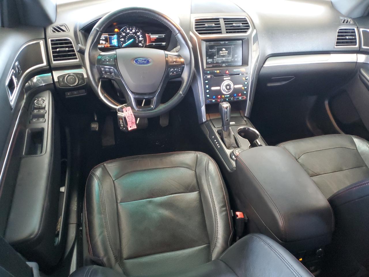 2016 Ford Explorer - Image 8