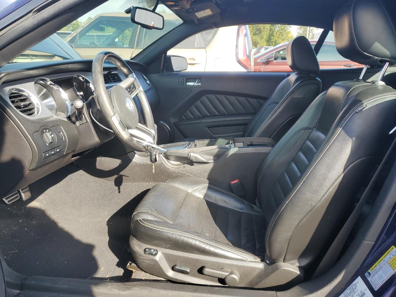 2010 Ford Mustang - Image 7
