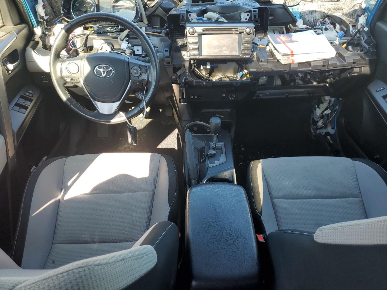 VIN JTMRJREV7HD109587 2017 TOYOTA RAV4 no.8