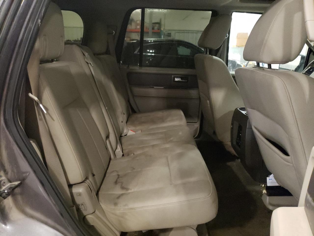 2011 Ford Expedition - Image 11