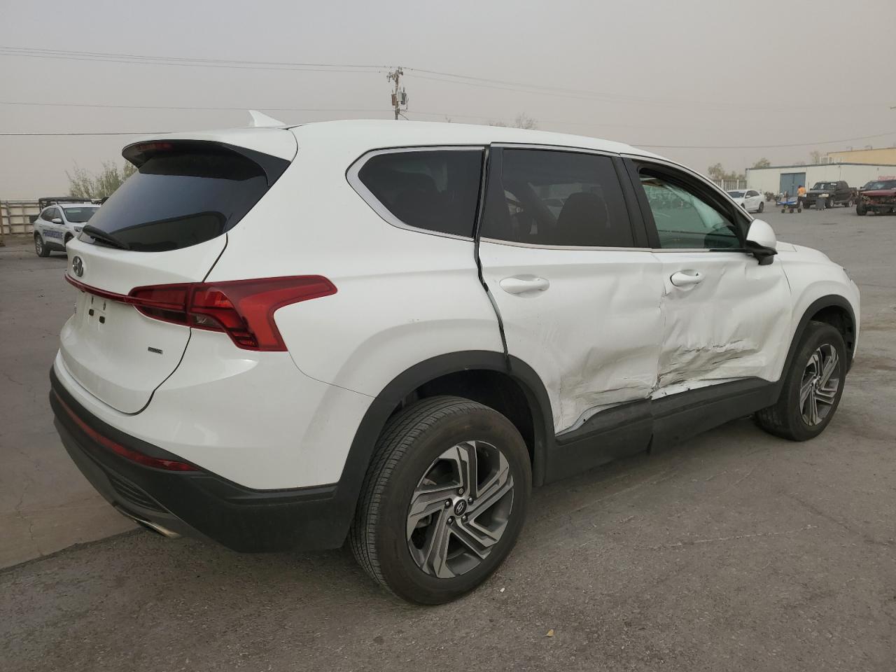 2023 Hyundai Santa Fe - Image 3