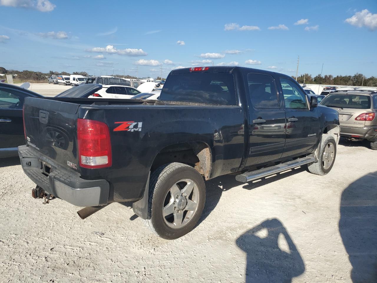 2011 GMC Sierra - Image 3