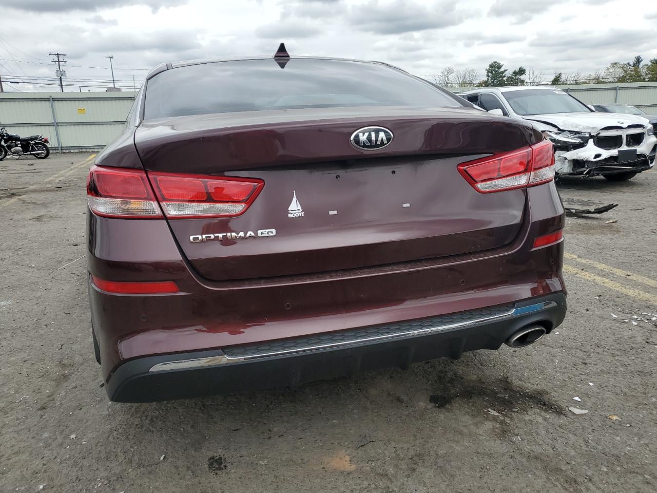 5XXGT4L39LG411841 2020 Kia Optima Lx