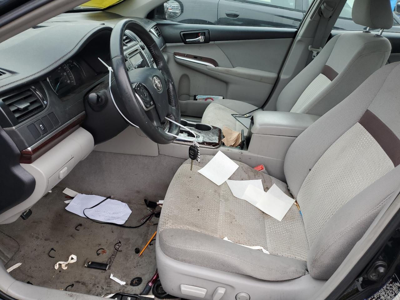 2012 Toyota Camry - Image 7