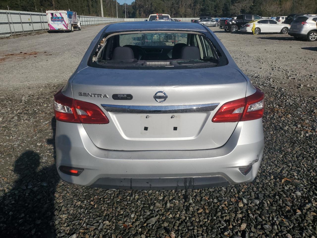 2017 Nissan Sentra - Image 6