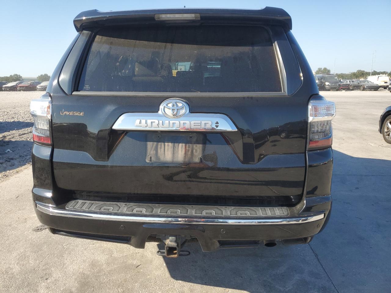 JTEZU5JR5G5118866 2016 Toyota 4Runner Sr5