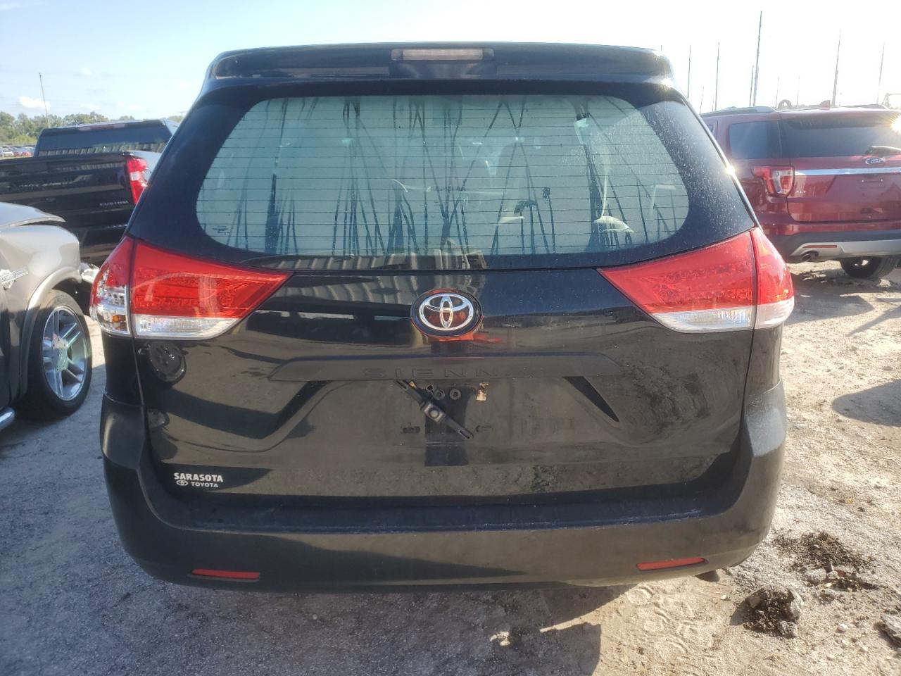 5TDZK3DC1CS214715 2012 Toyota Sienna