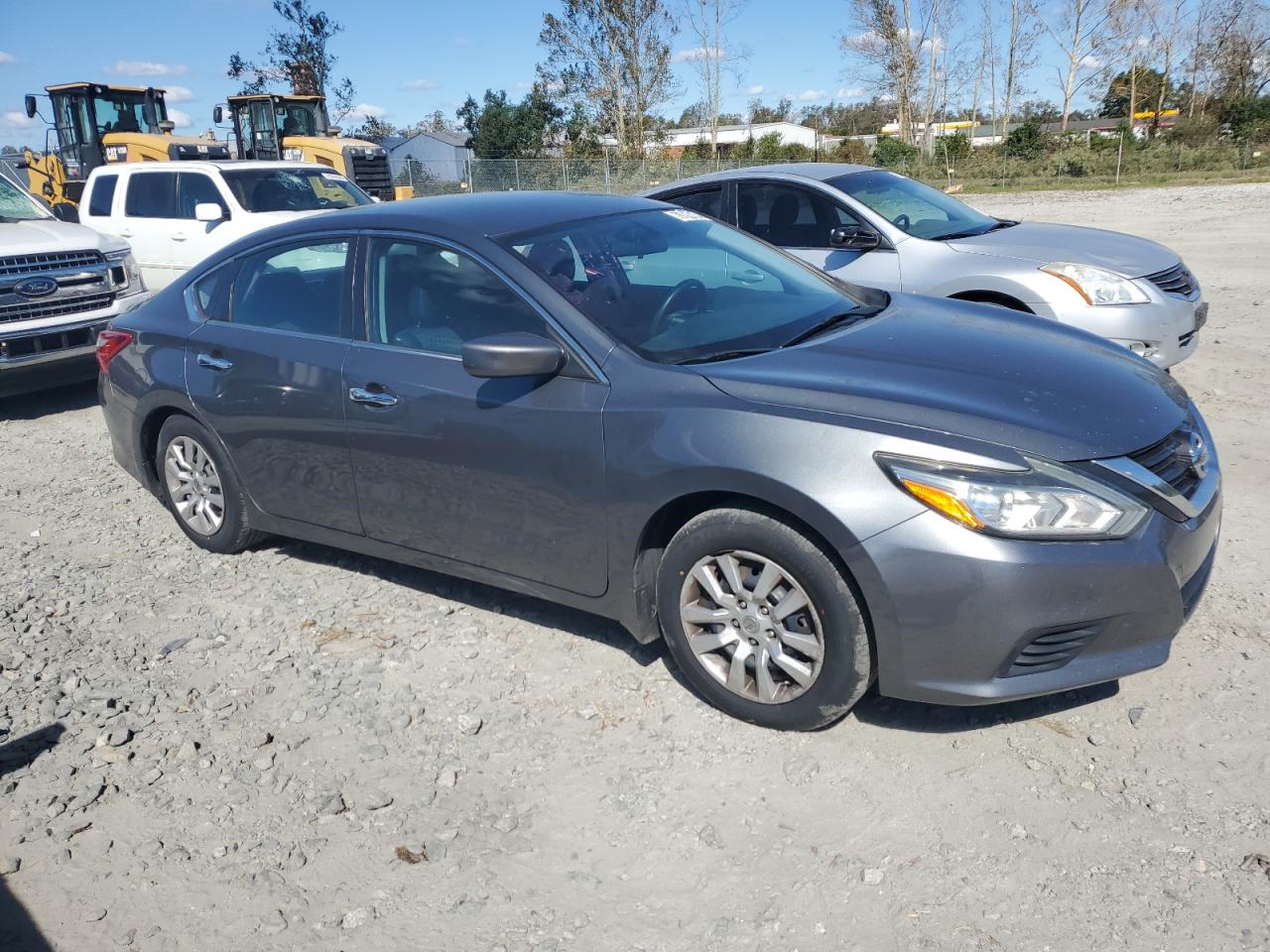 2017 Nissan Altima - Image 4