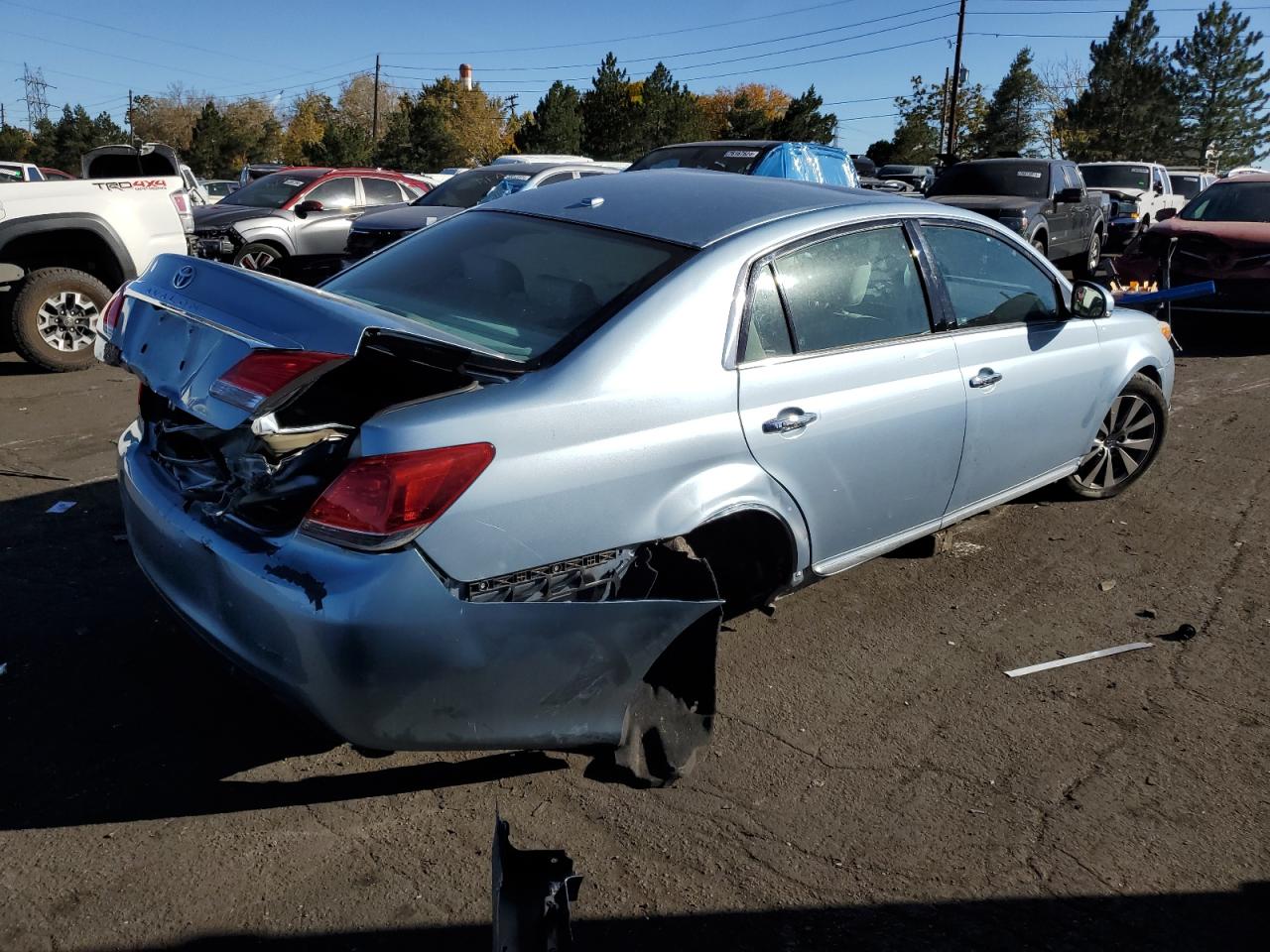 2011 Toyota Avalon - Image 3